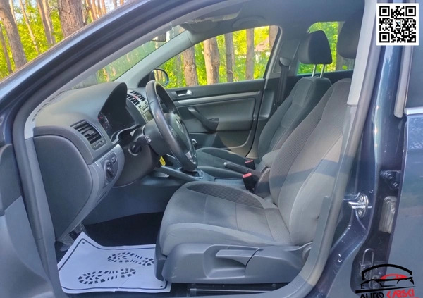Volkswagen Golf cena 17900 przebieg: 239052, rok produkcji 2009 z Garwolin małe 742